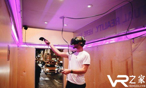 新形态移动VR吧！ 旧金山现移动VR体验车3.jpg