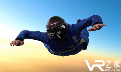 三星Gear VR有新玩法 虚拟跳伞帮你顺利出舱.jpg