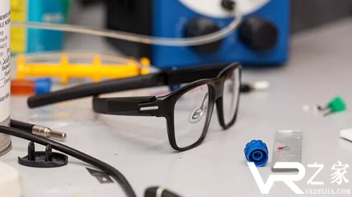 英特尔已确认关闭可穿戴设备部门 并终止Vaunt智能眼镜项目.png