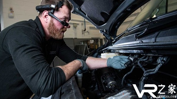 效率提高93％，大众汽车技术人员采用RealWearAR眼镜进行远程维修
