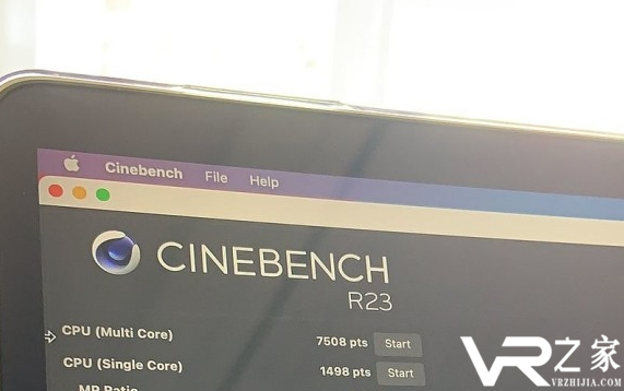 M1芯片MacBook Pro跑分曝光：Cinebench R23多核7508分.png
