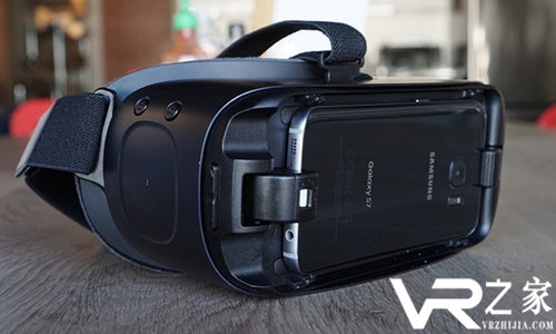 爆料大神放话，新款Gear VR将配备单手手柄.png