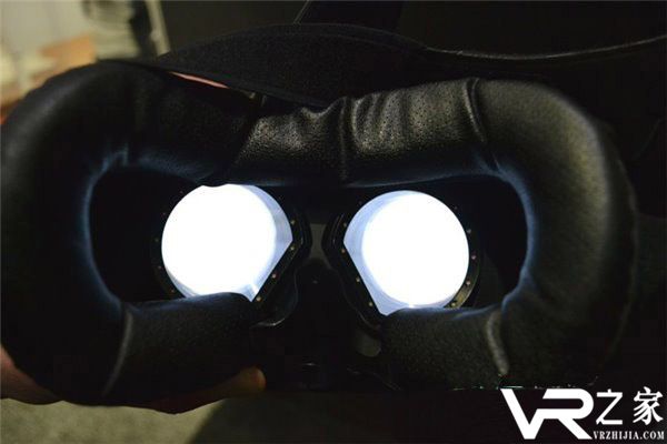 集成眼动跟踪的HTC Vive 体验效果不俗2.jpg