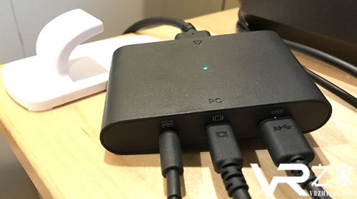 HTC Vive Pro将配备全新设计版本Link Box.jpg