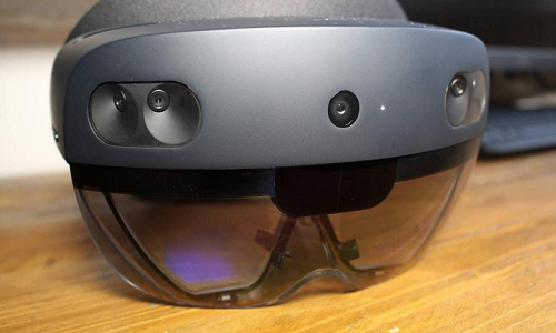 微软确认致力于推出HoloLens消费者版