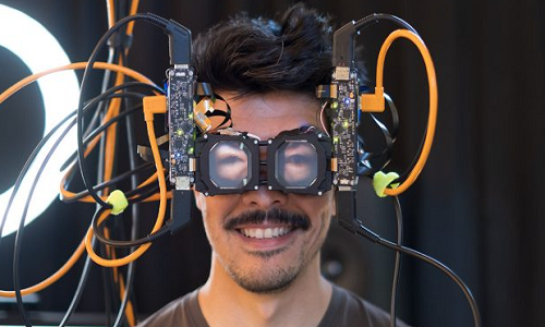 Facebook Reality Labs展示“反向透视”VR头显原型